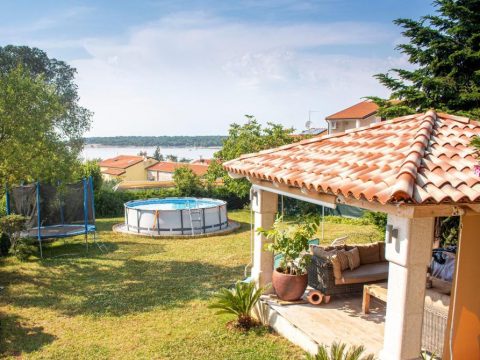 Mladenović Elma - Stone house Chiara