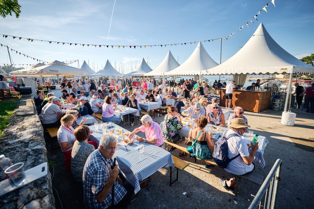 12th Fešta od grmali (Warty Crab Festival) in Funtana: An All-Day Celebration of Tradition, Gastronomy, and Great Fun